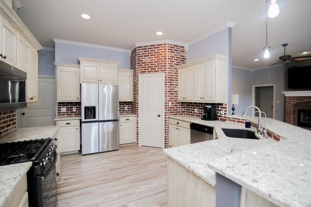 507 Willow St, Hallsville, TX 75650