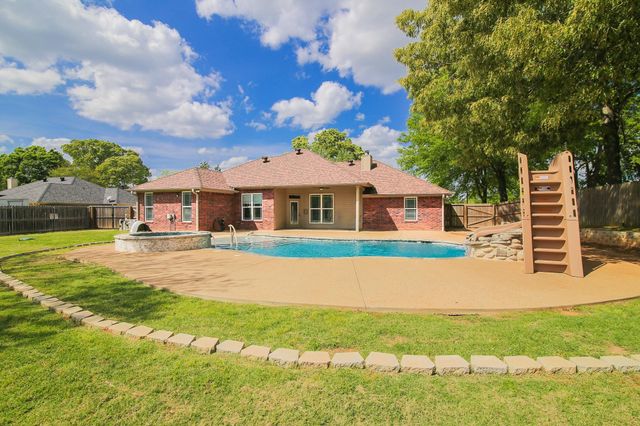 507 Willow St, Hallsville, TX 75650