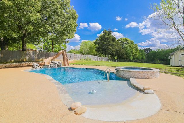 507 Willow St, Hallsville, TX 75650