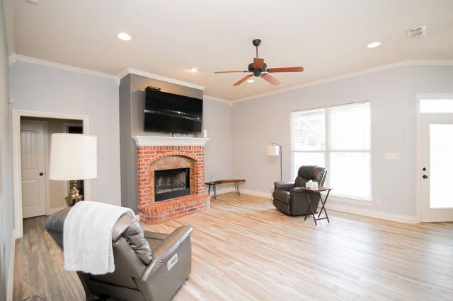 507 Willow St, Hallsville, TX 75650