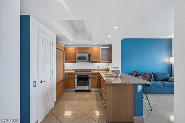 322 Karen Avenue 1106, Las Vegas, NV 89109