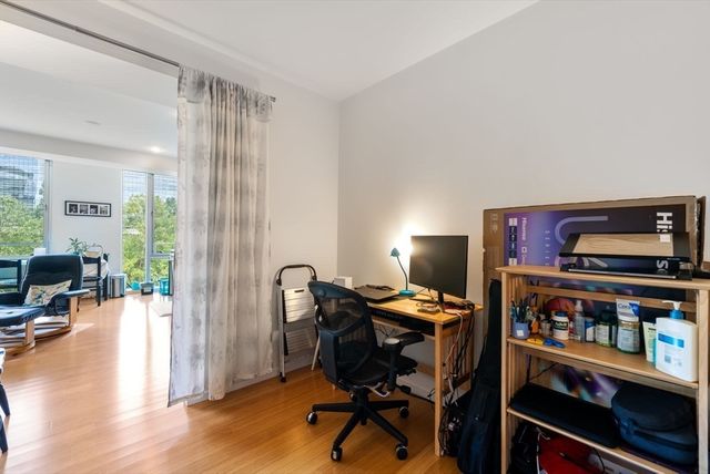 2 Earhart St 421, Cambridge, MA 02141