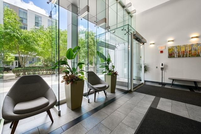 2 Earhart St 421, Cambridge, MA 02141