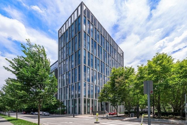 2 Earhart St 421, Cambridge, MA 02141