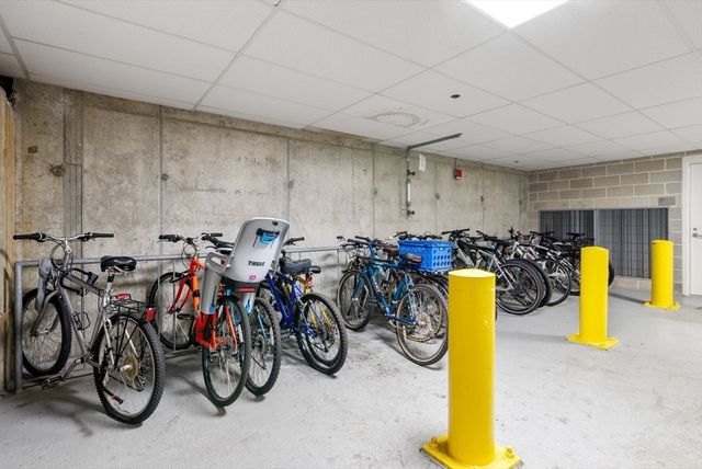 2 Earhart St 421, Cambridge, MA 02141