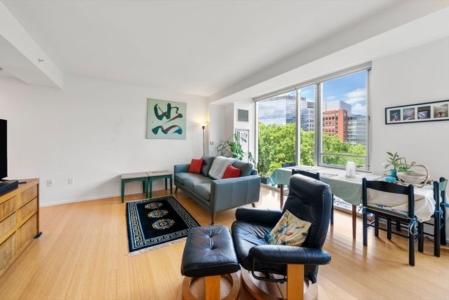 2 Earhart St 421, Cambridge, MA 02141