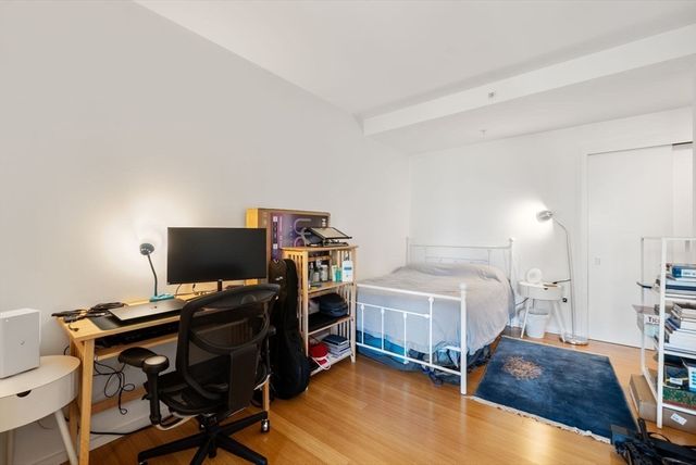 2 Earhart St 421, Cambridge, MA 02141