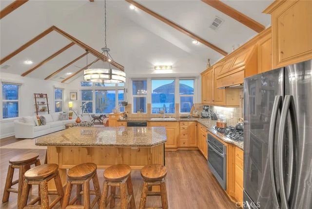 27431 Alpen, Lake Arrowhead, CA 92352