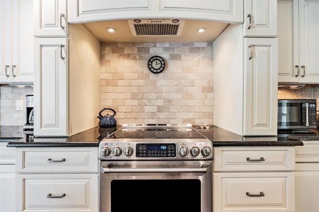 3018 PRESTIGE DRIVE, Clearwater, FL 33759