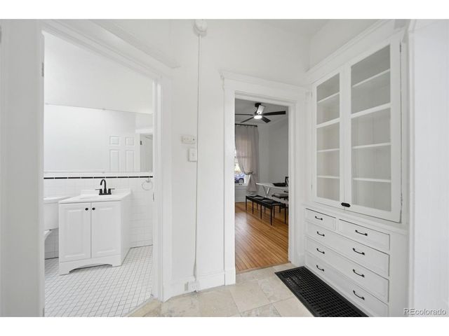 210 E 4th Ave, Denver, CO 80203