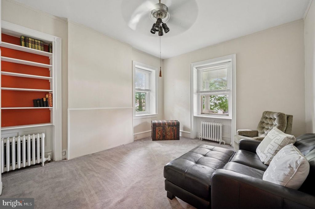 1602 UPLAND AVE, Jenkintown, PA 19046