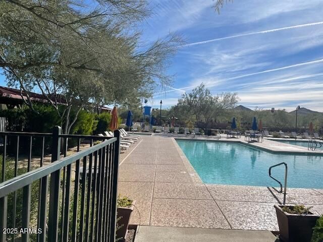 1948 W Sierra Sunset Trail, Phoenix, AZ 85085