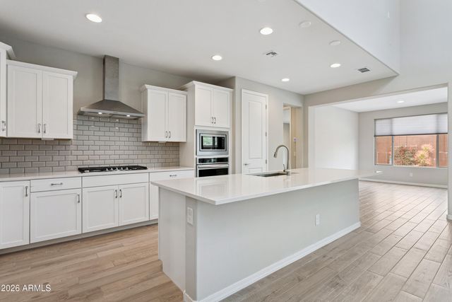 1948 W Sierra Sunset Trail, Phoenix, AZ 85085