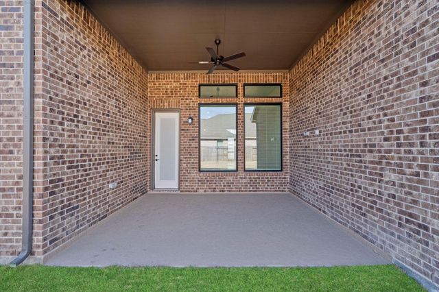 412 Hillview Nature, New Caney, TX 77357