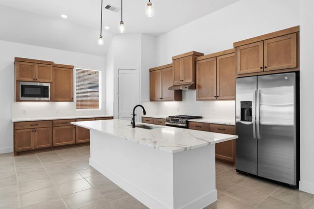 412 Hillview Nature, New Caney, TX 77357