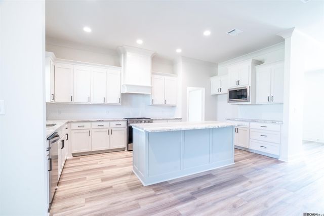 13530 Eagles Park Drive, Denham Springs, LA 70726