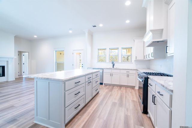 13530 Eagles Park Drive, Denham Springs, LA 70726