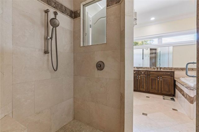 3952 VERSAILLES DRIVE, Tampa, FL 33634