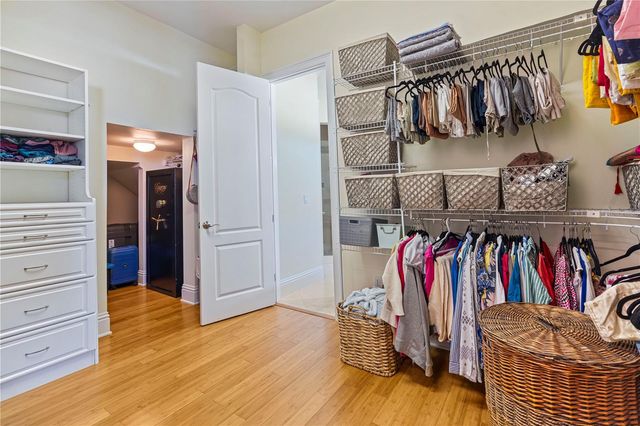 3952 VERSAILLES DRIVE, Tampa, FL 33634