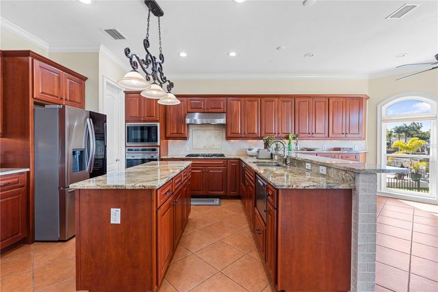 3952 VERSAILLES DRIVE, Tampa, FL 33634