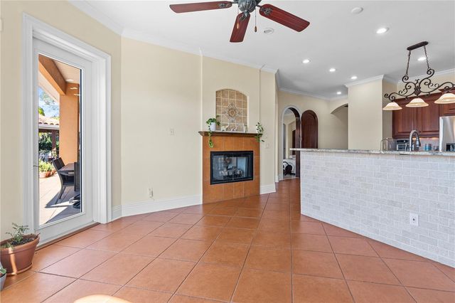 3952 VERSAILLES DRIVE, Tampa, FL 33634