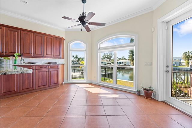 3952 VERSAILLES DRIVE, Tampa, FL 33634