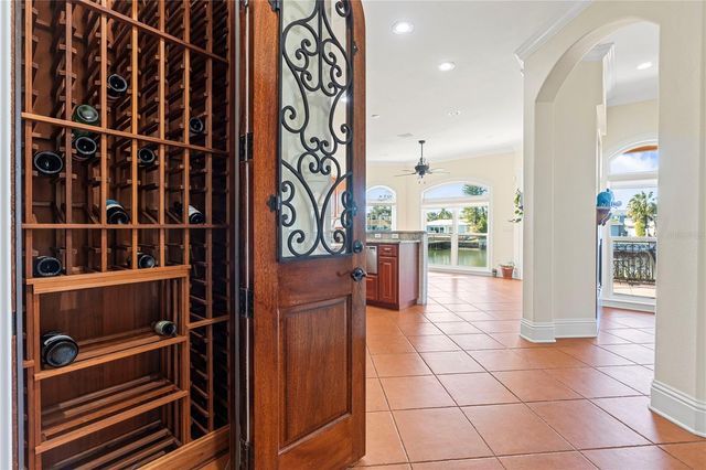 3952 VERSAILLES DRIVE, Tampa, FL 33634