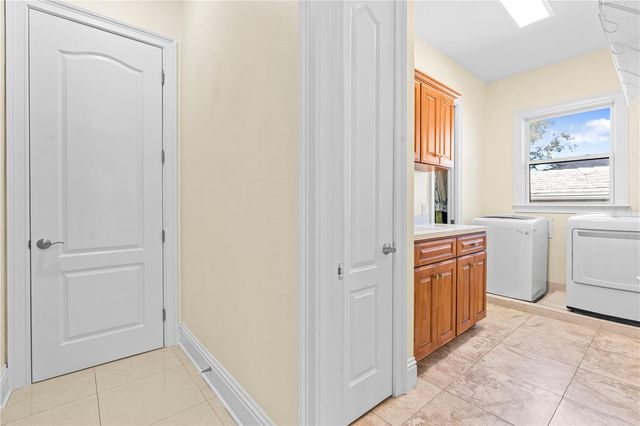 3952 VERSAILLES DRIVE, Tampa, FL 33634