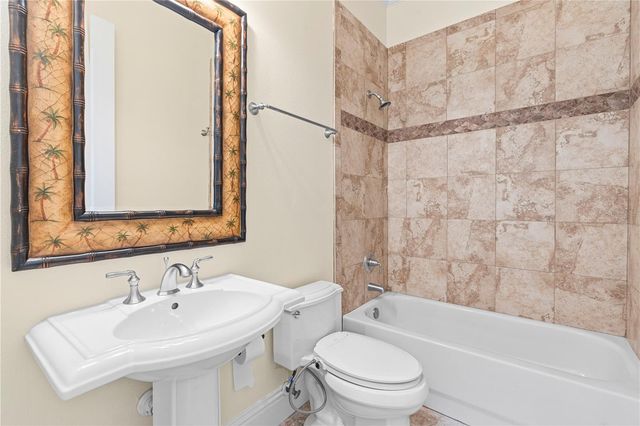 3952 VERSAILLES DRIVE, Tampa, FL 33634