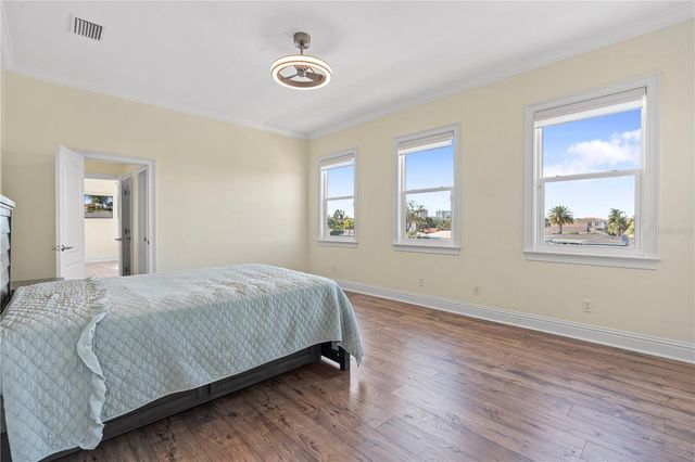 3952 VERSAILLES DRIVE, Tampa, FL 33634