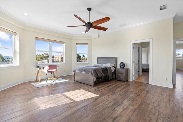 3952 VERSAILLES DRIVE, Tampa, FL 33634