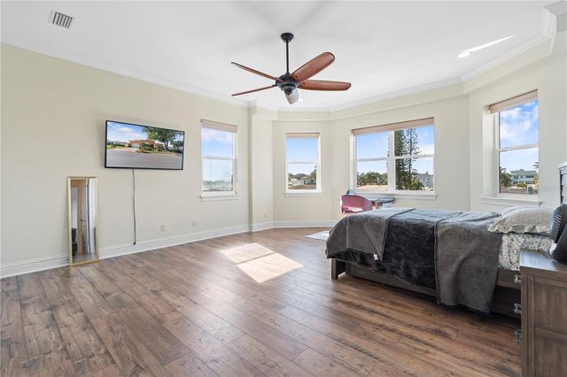 3952 VERSAILLES DRIVE, Tampa, FL 33634