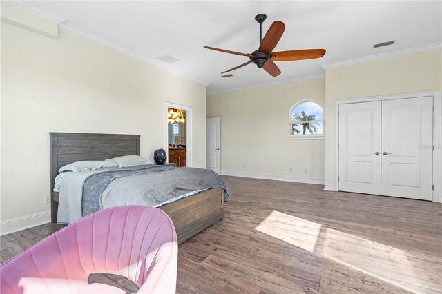 3952 VERSAILLES DRIVE, Tampa, FL 33634