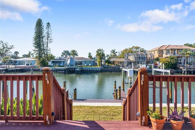 3952 VERSAILLES DRIVE, Tampa, FL 33634