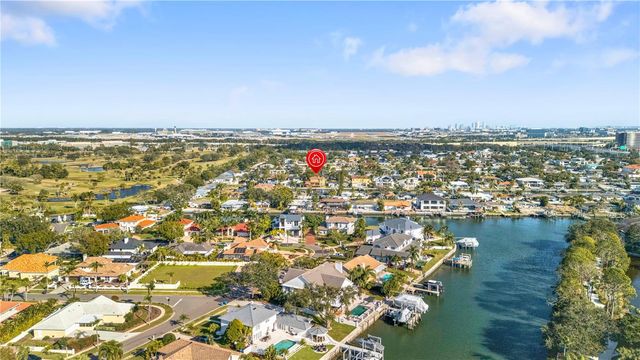 3952 VERSAILLES DRIVE, Tampa, FL 33634