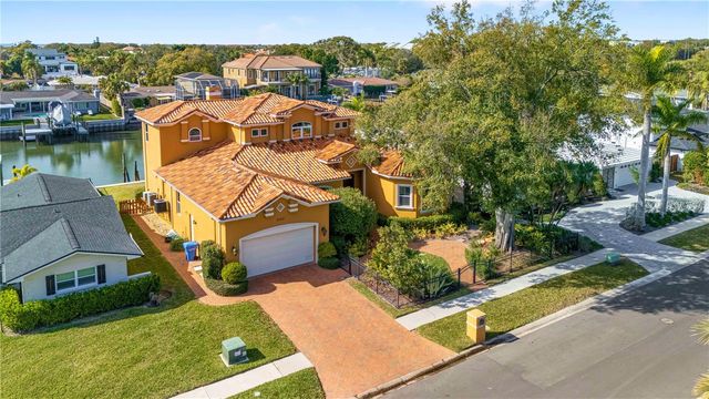 3952 VERSAILLES DRIVE, Tampa, FL 33634