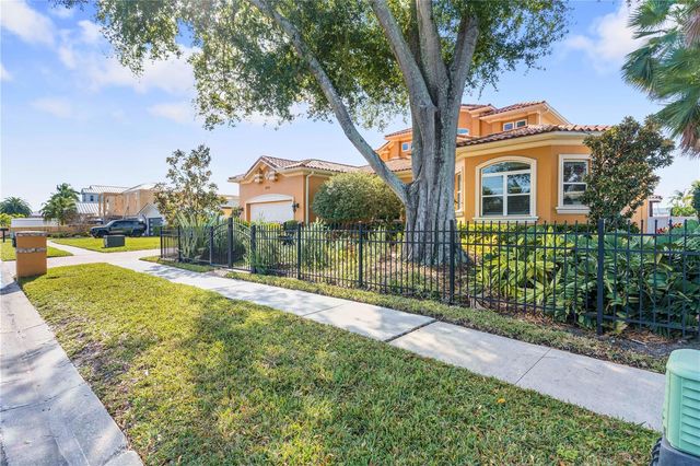 3952 VERSAILLES DRIVE, Tampa, FL 33634