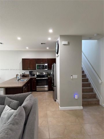 278 SE 31st Terrace, Homestead, FL 33033
