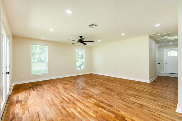 207 Stockman Street, Sweeny, TX 77480