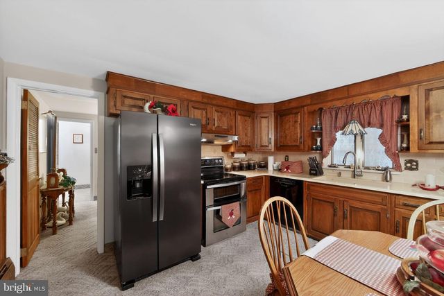 433 WASHINGTON ST, East Greenville, PA 18041