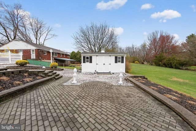 433 WASHINGTON ST, East Greenville, PA 18041