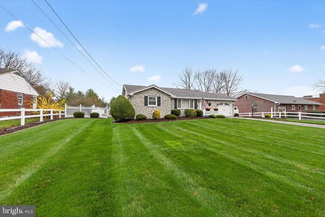 433 WASHINGTON ST, East Greenville, PA 18041