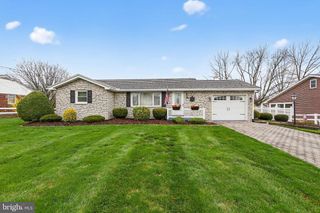 433 WASHINGTON ST, East Greenville, PA 18041