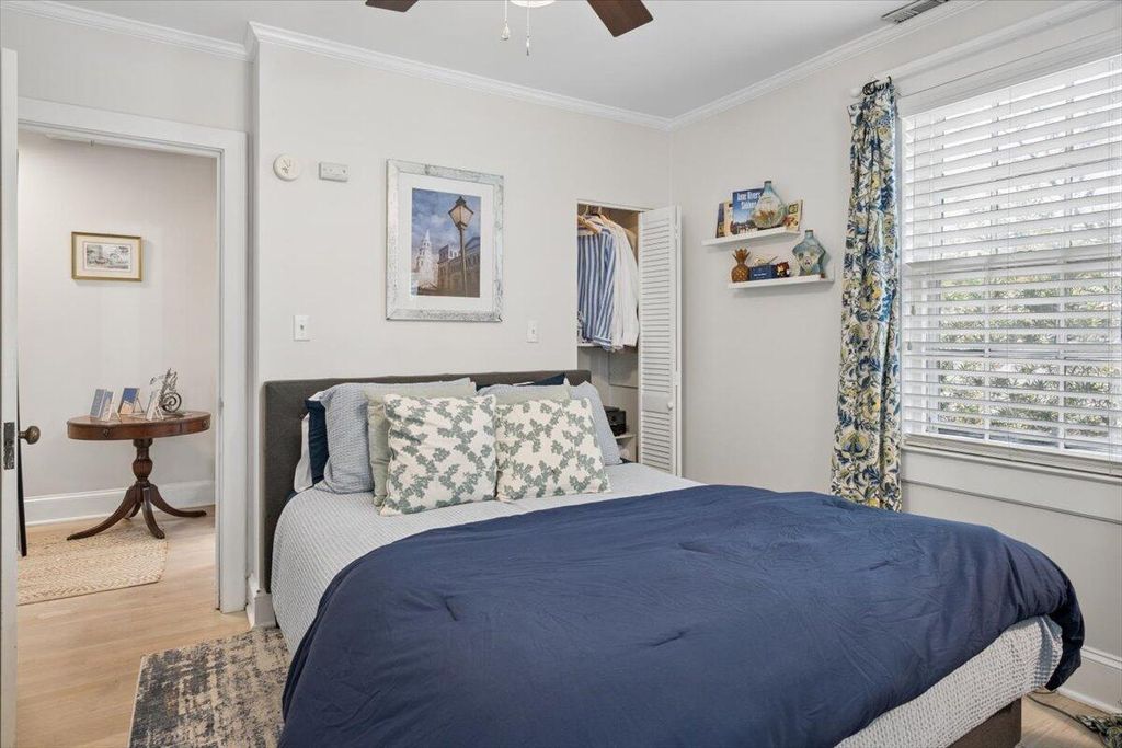 Image 21 of property listing at 301 Broad Street 4, Charleston, SC 29401