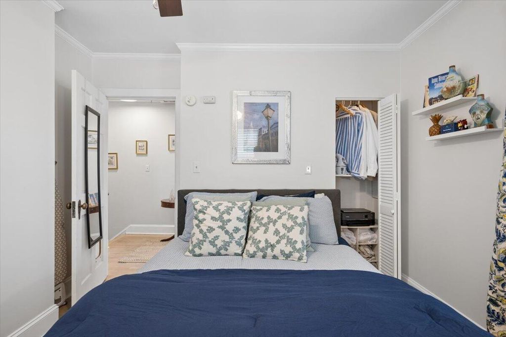 Image 22 of property listing at 301 Broad Street 4, Charleston, SC 29401