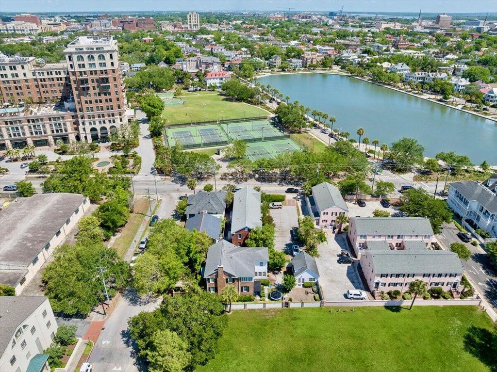 Image 26 of property listing at 301 Broad Street 4, Charleston, SC 29401