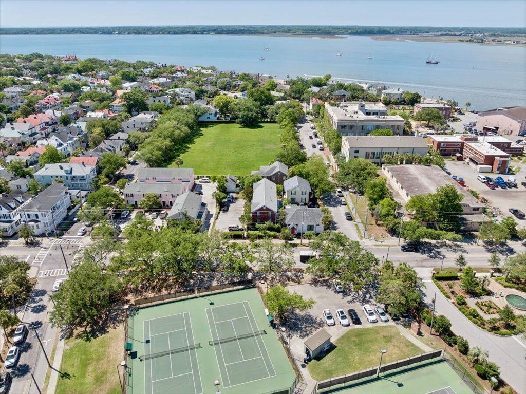 Image 30 of property listing at 301 Broad Street 4, Charleston, SC 29401
