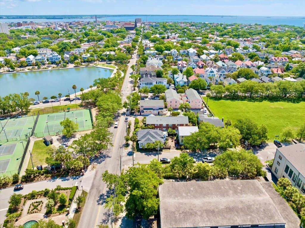 Image 36 of property listing at 301 Broad Street 4, Charleston, SC 29401