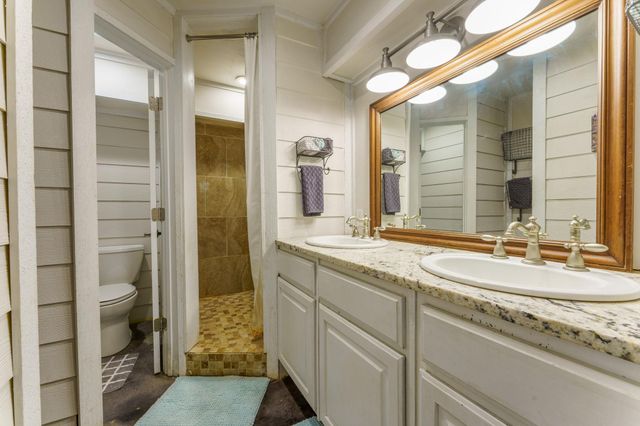 3830 Outback TRL, Spicewood, TX 78669