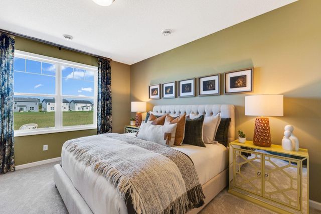 10430 Glenbrook Avenue S, Cottage Grove, MN 55016